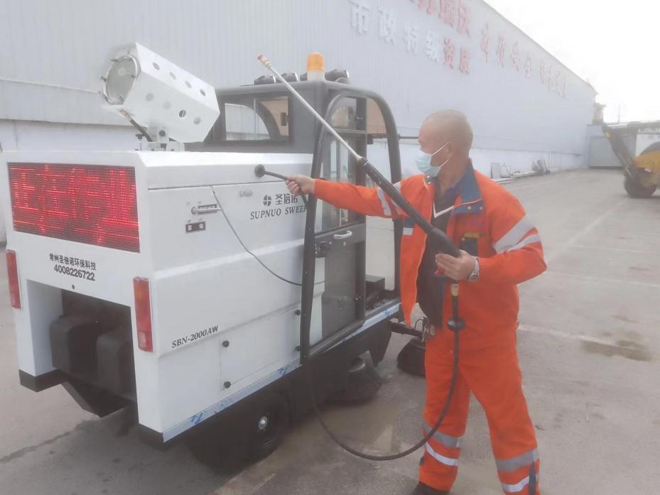 东方龙马快速清扫车